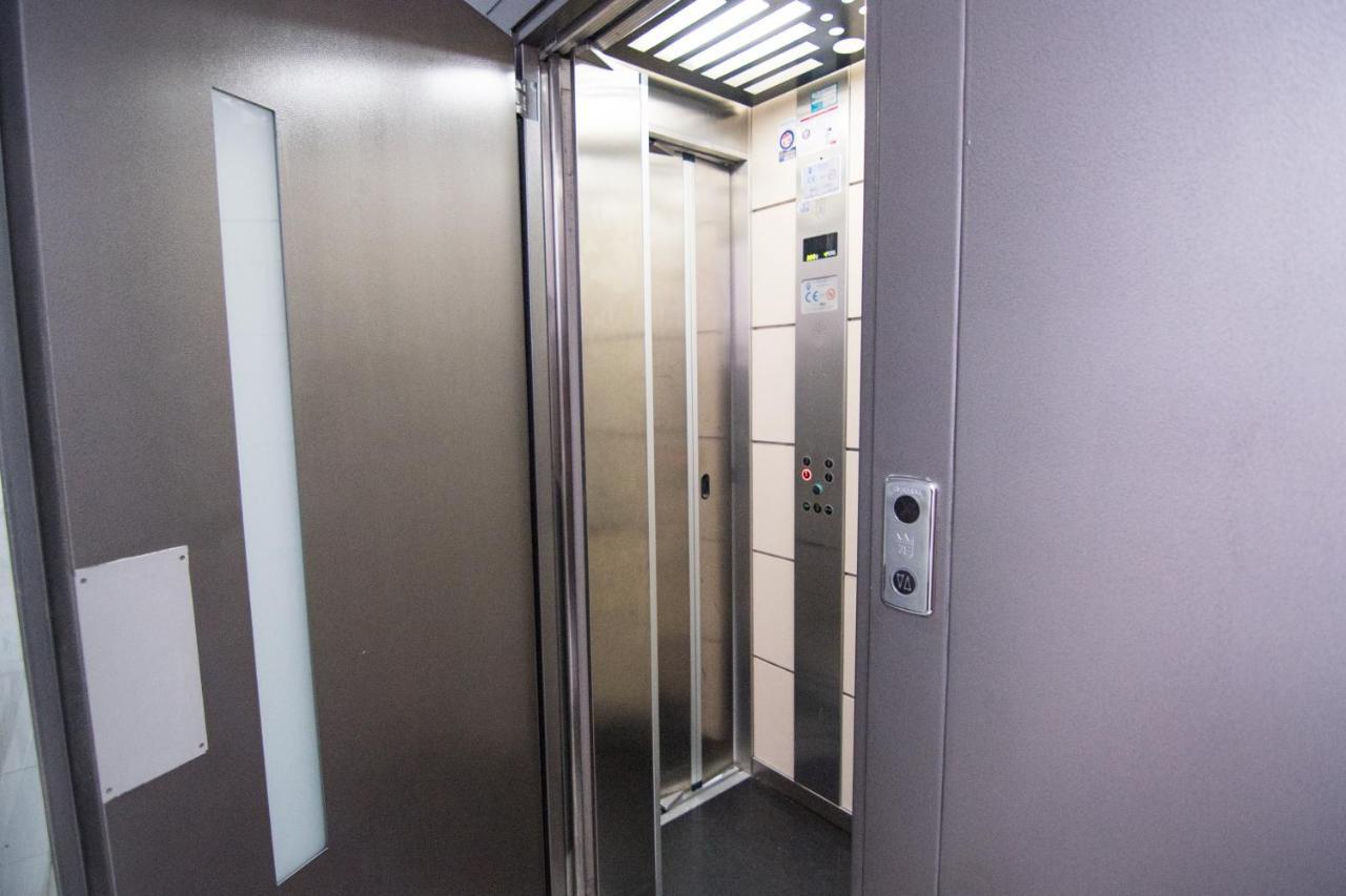 Apartamento Tuguest Alhondiga Granada